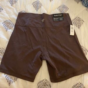 Aritzia TnaButter Biker Shorts